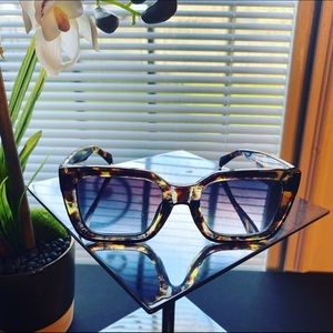 Classic Frame Sunglasses